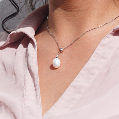 Adjustable Pearl Drop Necklace